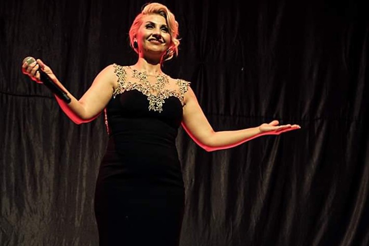 Nurcan Başpınar'a Bandırma'da sevgi seli