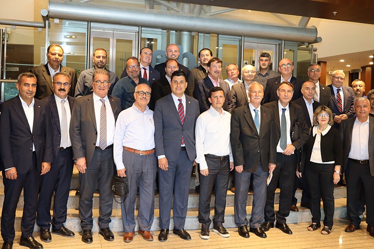 Zeytinyağında dökme ve varilli ihracat yasağı hemen kaldırılmalıdır