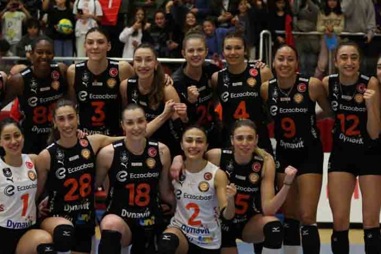 Eczacıbaşı Dynavit, Antalya'dan galibiyetle dönüyor