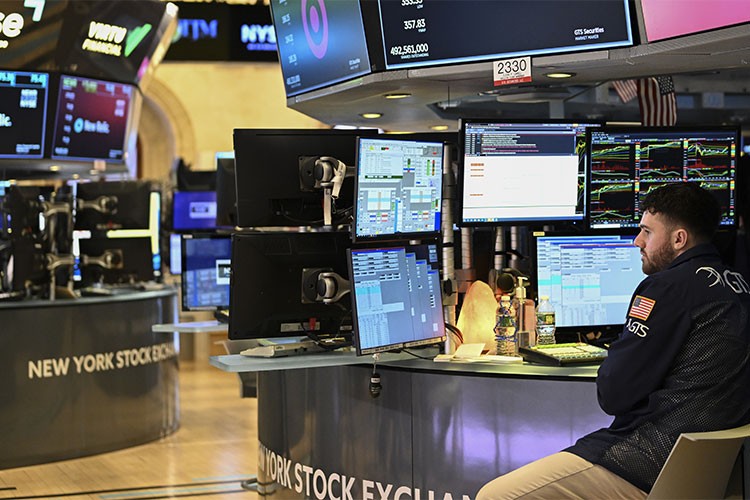 New York borsası karışık seyirle açıldı