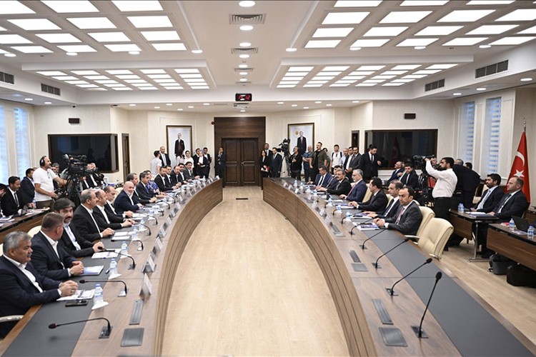 Kamu Toplu Sözleşmesi'nde gözler hükümetin teklifinde