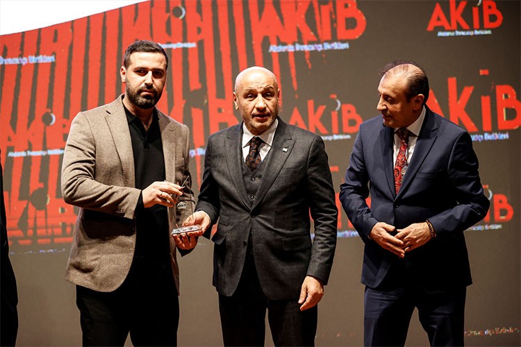 Akdeniz'de en fazla hazır giyim ihracatı yapan firmalar ödüllendirildi