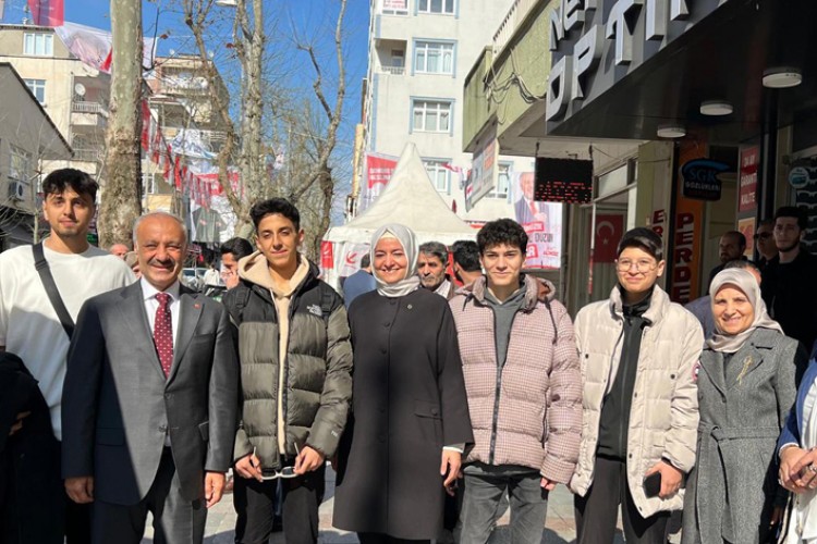 Sayan ve Karakaya vatandaşlarla selamlaştı