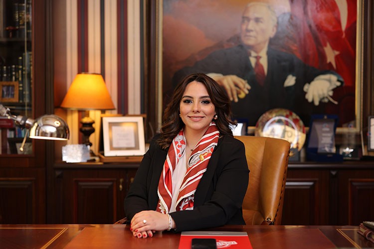 GYİAD'da bayrak değişimi