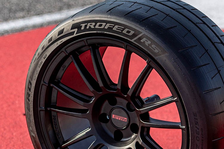Pirelli lastiklerinden oluşan bir koleksiyon