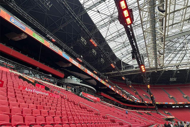 Çukurova Isı, Ajax Tribünlerinde