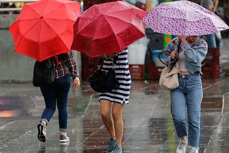 Yurdun bazı kesimleri için kuvvetli sağanak uyarısı