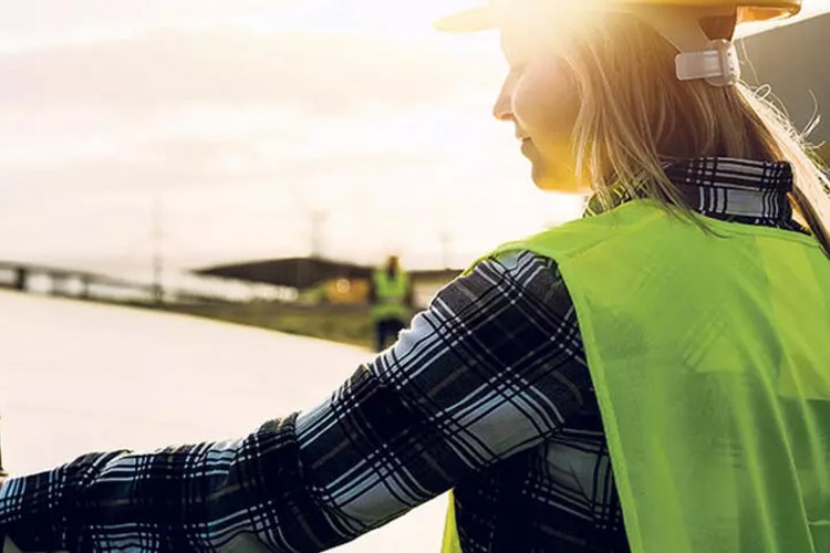 Genç kadınlara SOCAR Türkiye desteği